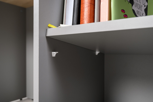 Стол письменный Лайт 12.163 серый шифер, дуб белый exclusive OW D4430, сборка на любую сторону, два варианта сборки тумбы